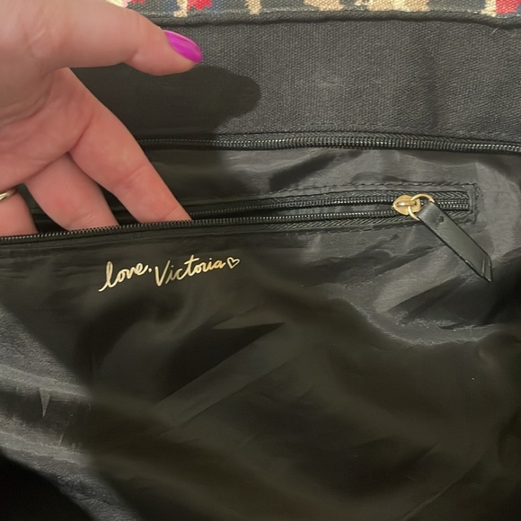 Victoria’s Secret Cheetah Weekender - Picture 6 of 7